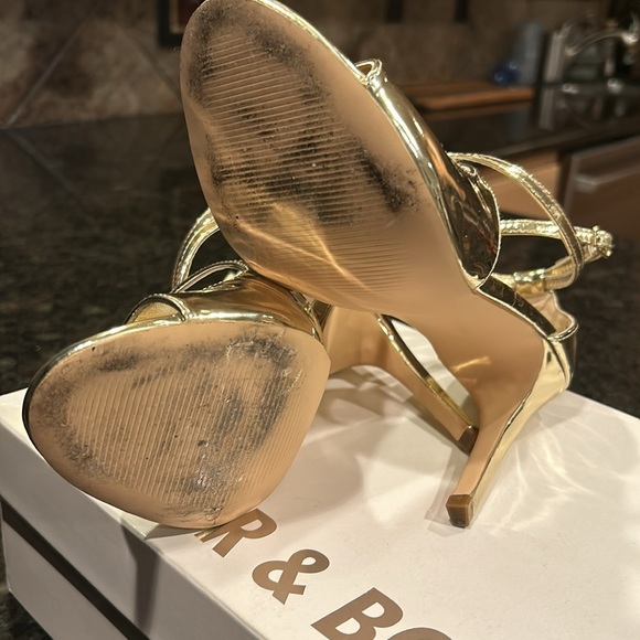 Bleecker & Bond Gold heels Sz 7 - Picture 3 of 6
